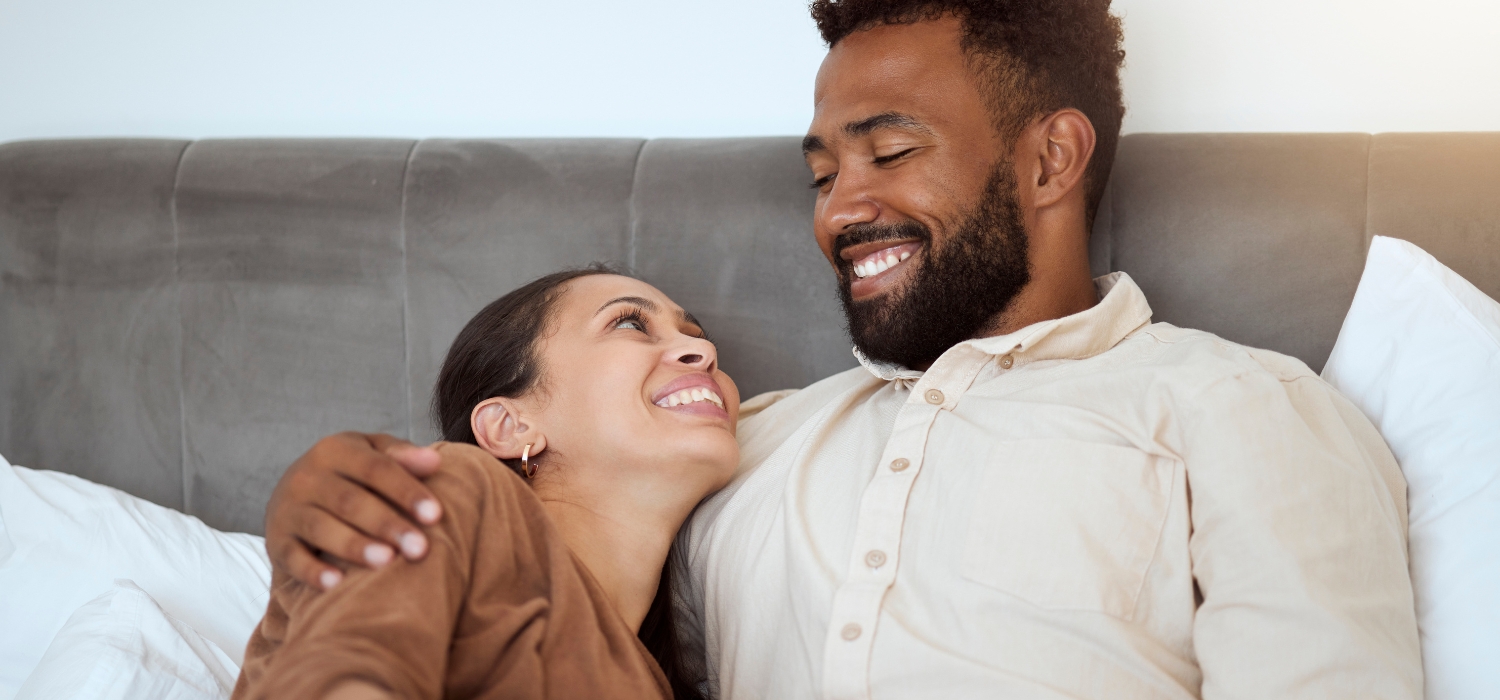 couple discussing male fertility vitamins