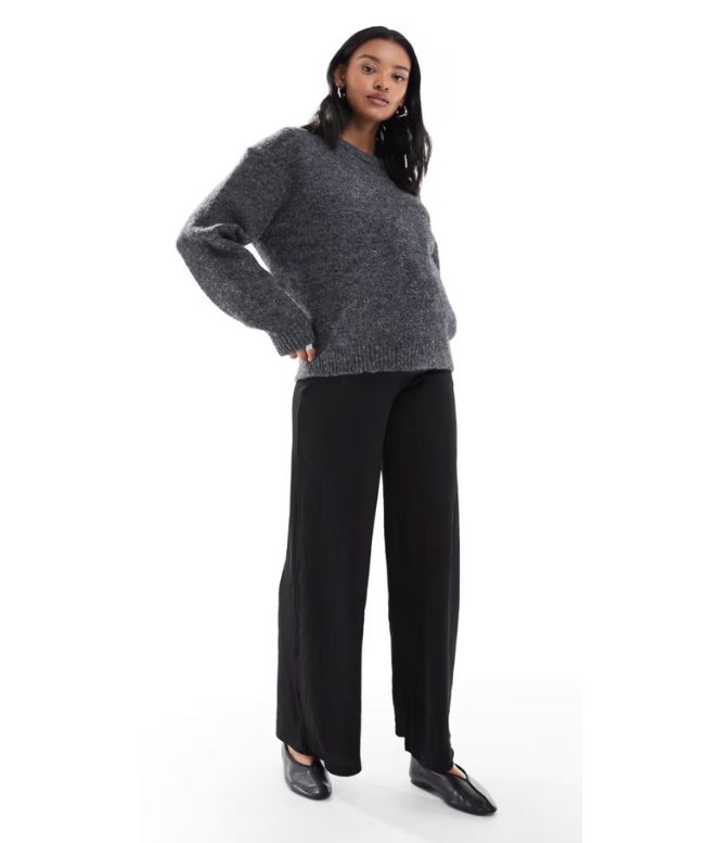 ASOS maternity holiday outfit