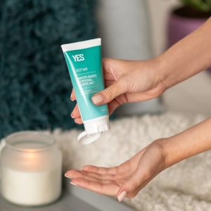 <i>Unwrap support</i>: The 2025 Fertility Edition 5 YES water based organic lubricant