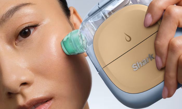 WIN a Shark FacialPro Glow & DePuffi At-Home Hydrating Facial System + Derm Detox & Hydro Infuse Replenishment Set (worth £339.98)